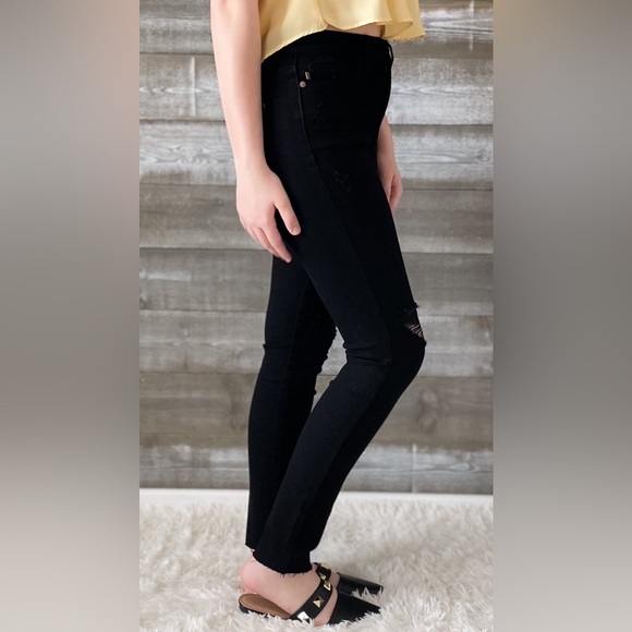 judy blue black skinny jeans heavy distressing raw hem JB88562REG BK - Picture 9 of 16